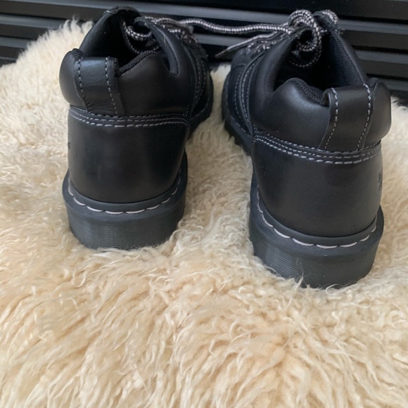 Black Men’s Dr. Martens - Picture 4 of 10